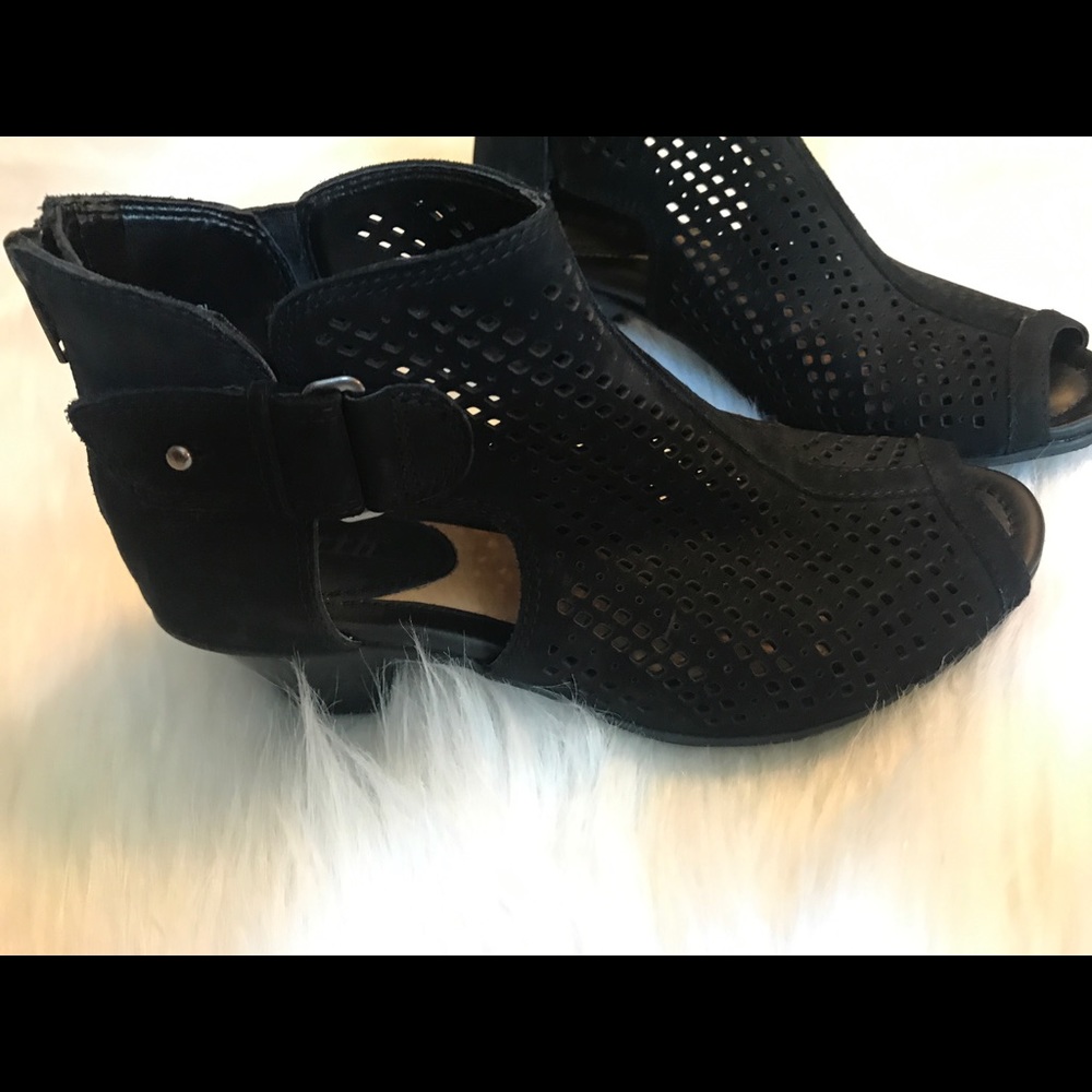 EUC Open Toed Black Heels